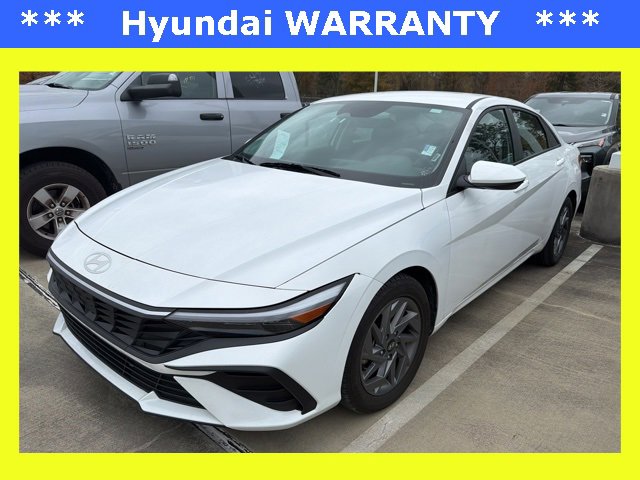 2024 Hyundai Elantra SEL's photo