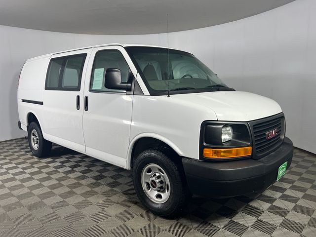 2015 GMC Savana Cargo Work Van's photo