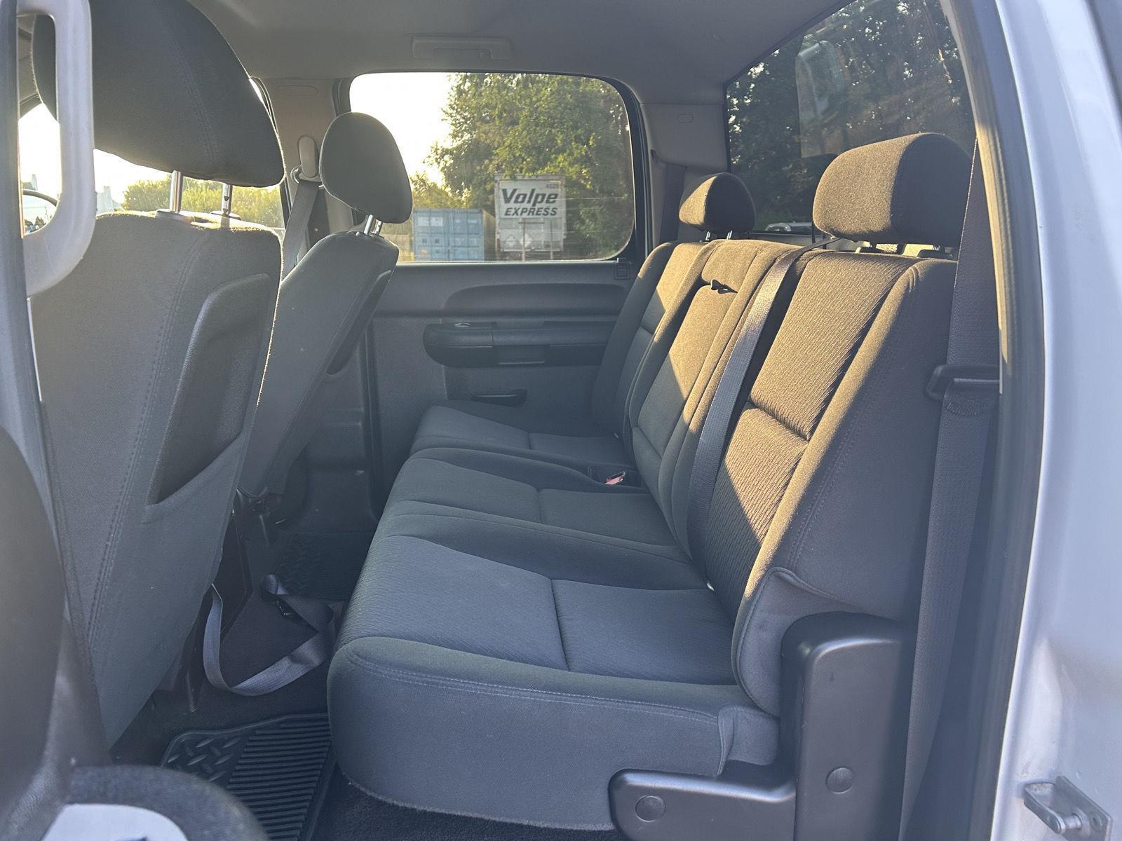 2012 Chevrolet Silverado 1500 LT photo 25
