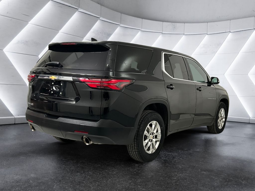 2023 Chevrolet Traverse LS photo 4