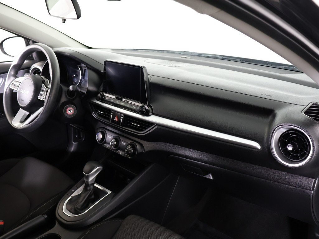 2024 Kia Forte LXS photo 24