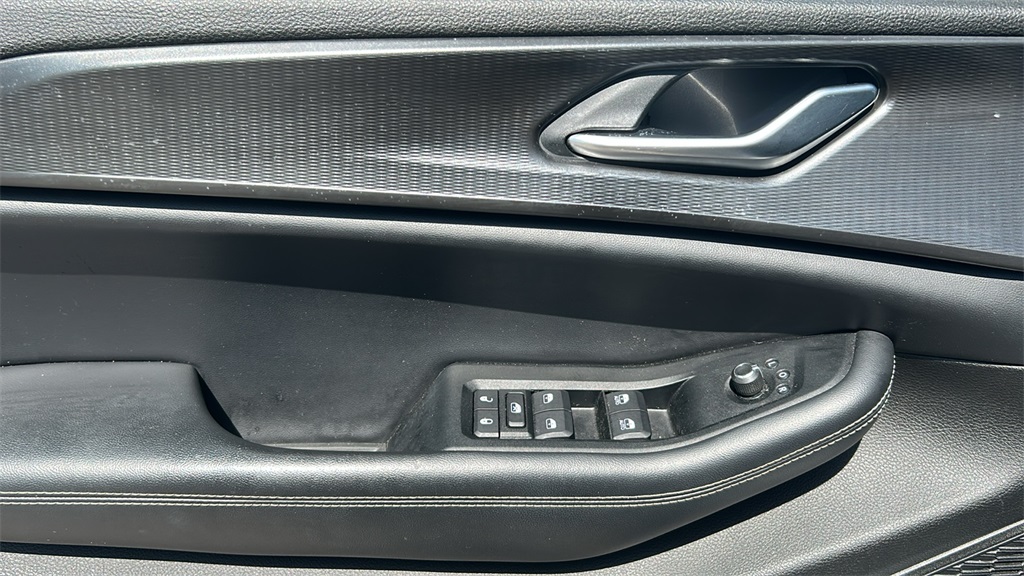 2023 Jeep Grand Cherokee Altitude photo 12