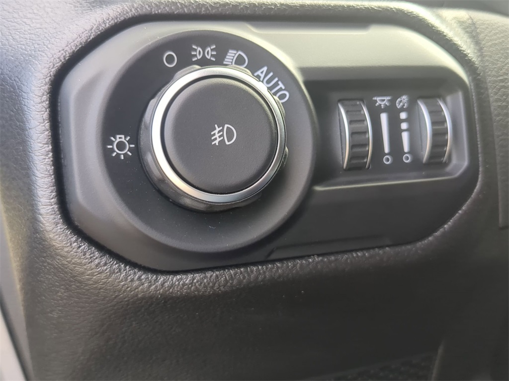 2022 Jeep Wrangler Sport S photo 25