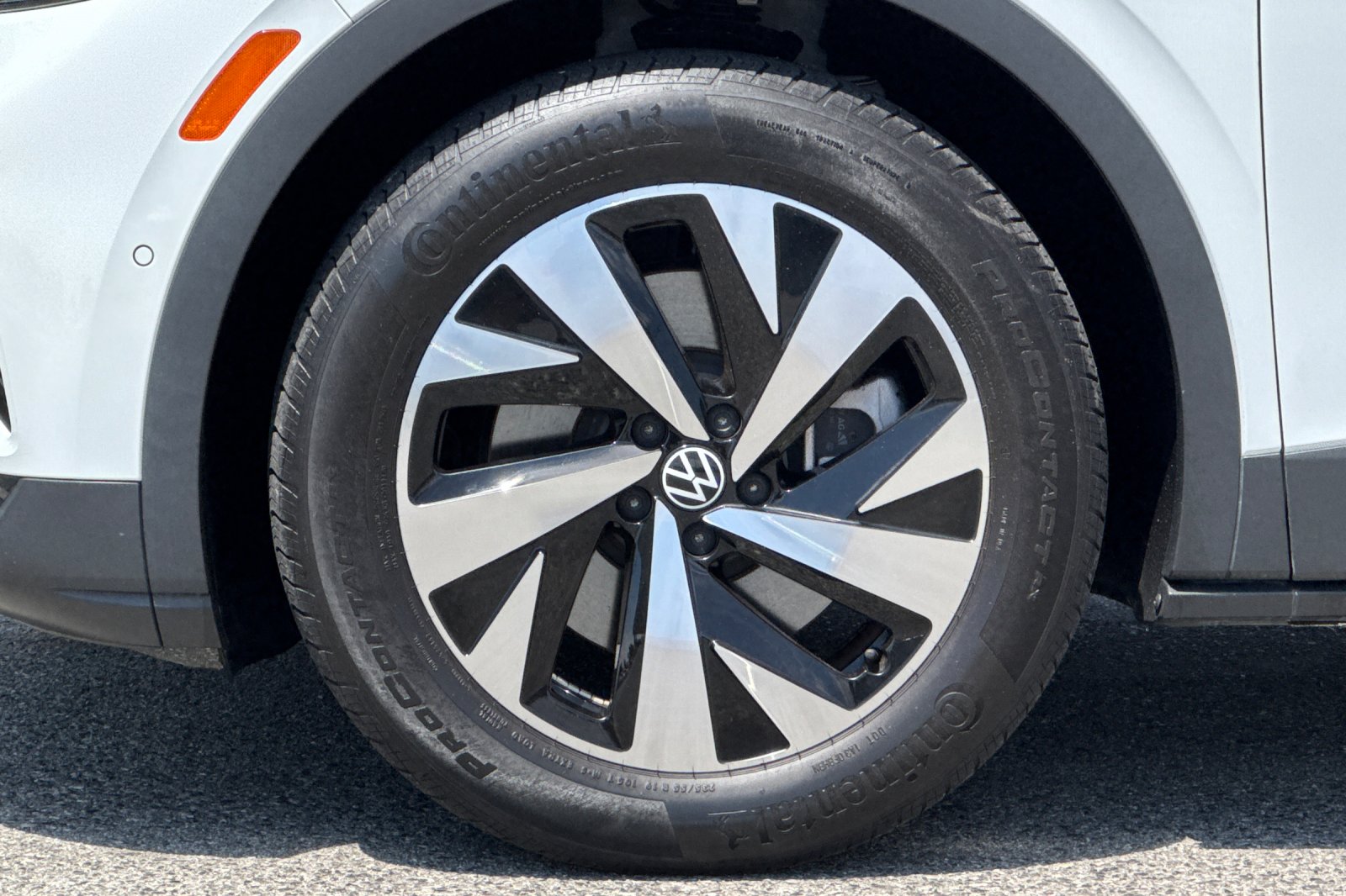 2023 Volkswagen ID.4 Pro photo 22