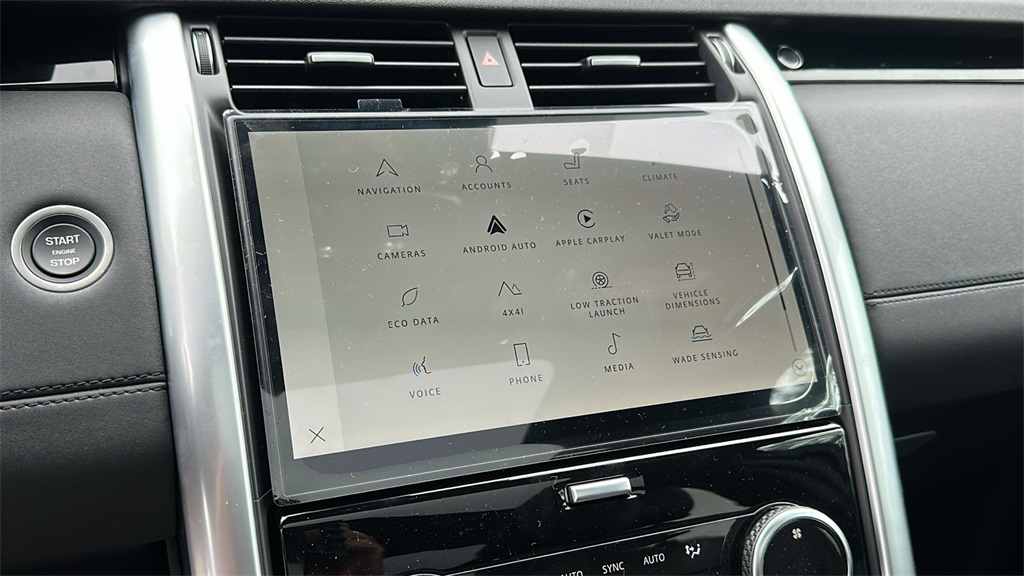 2025 Land Rover Discovery S photo 17