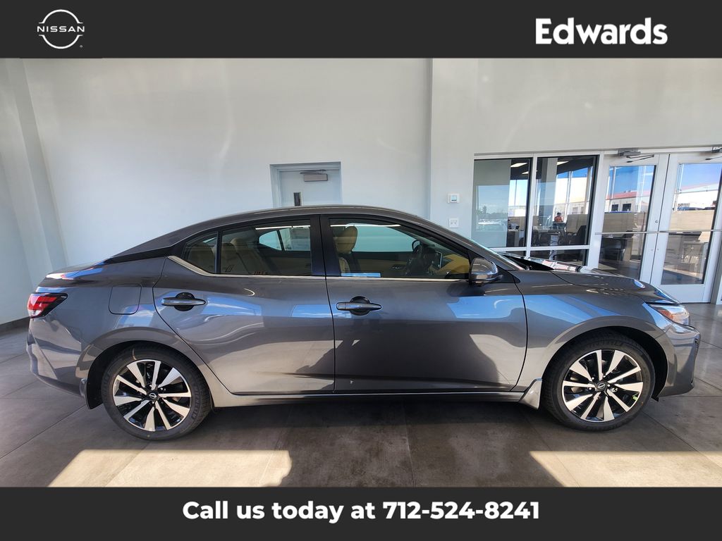 2025 Nissan Sentra SV's photo