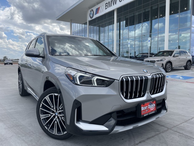 2026 BMW X1 28i's photo