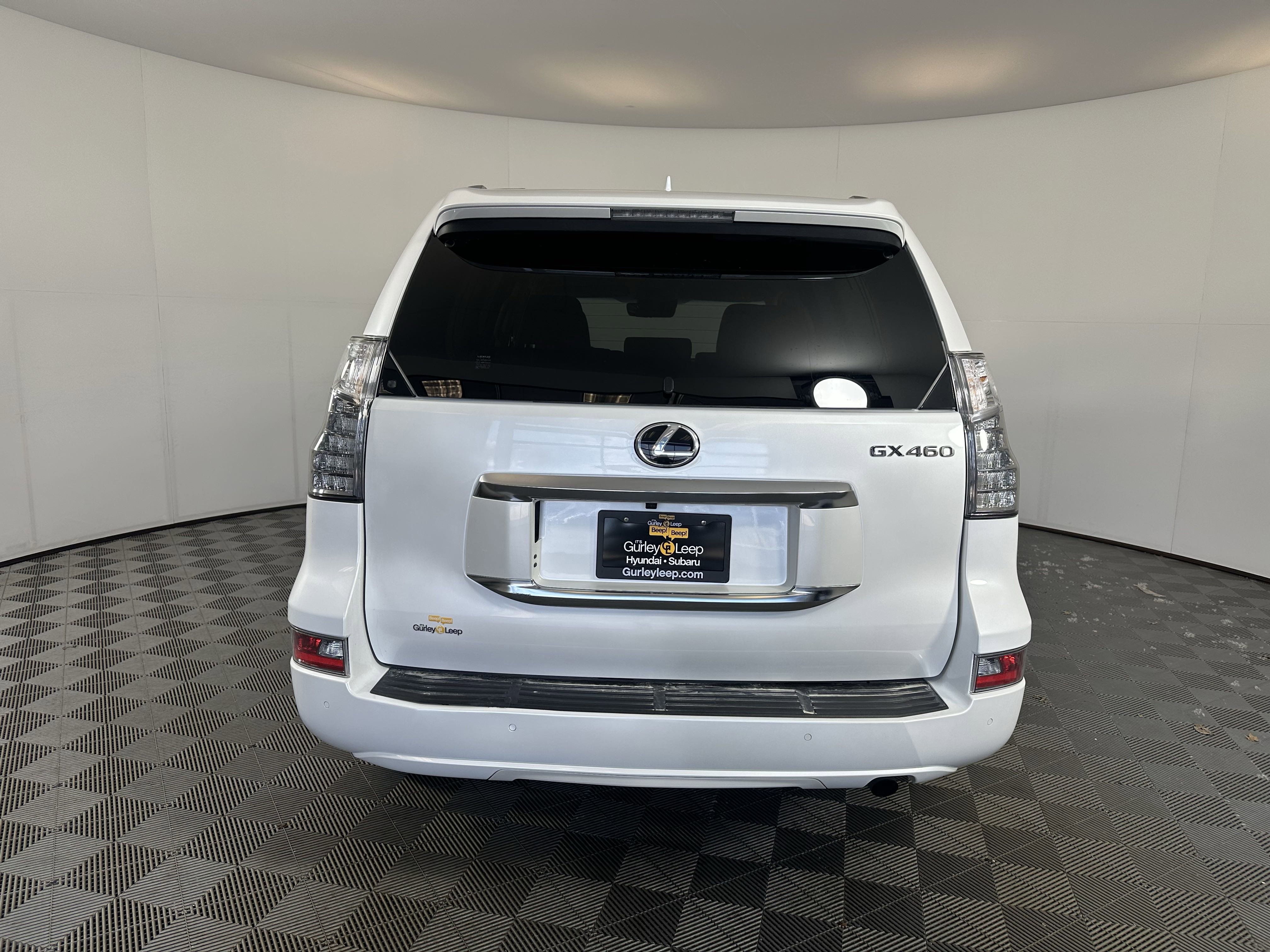 2023 Lexus GX 460 Premium photo 3
