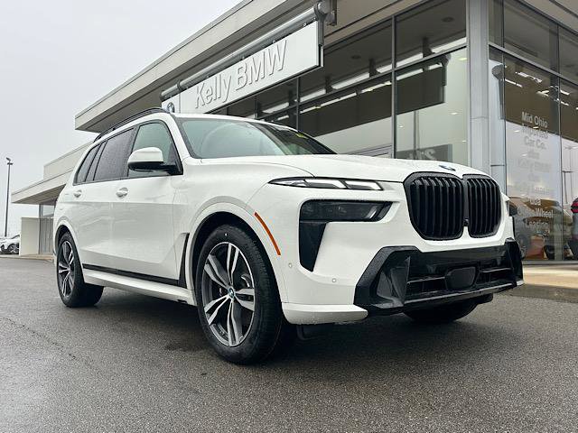 2026 BMW X7 40i's photo
