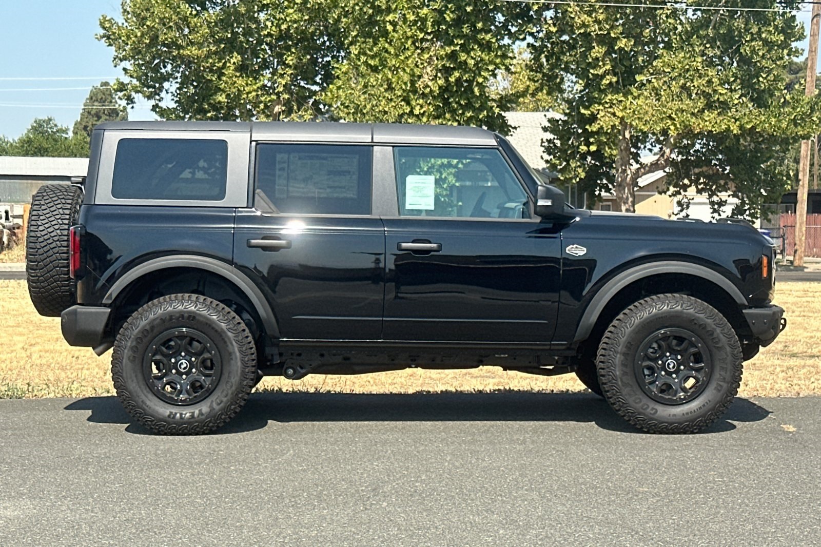 2024 Ford Bronco Wildtrak photo 3