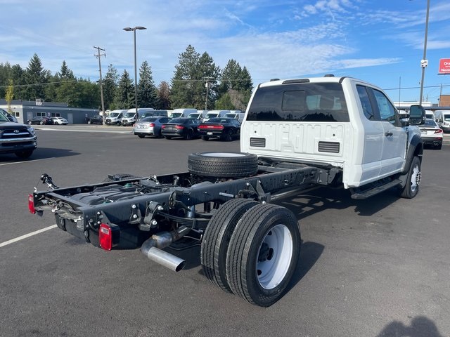 2025 Ford F-450 photo 14