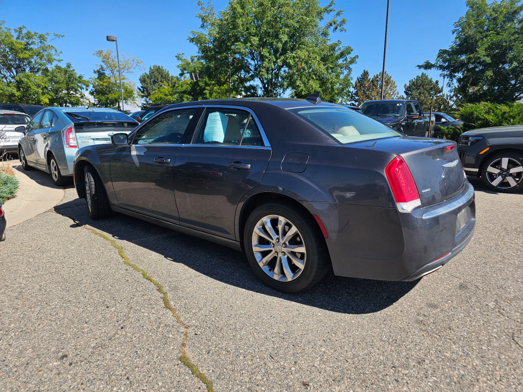 2016 Chrysler 300 Limited photo 4