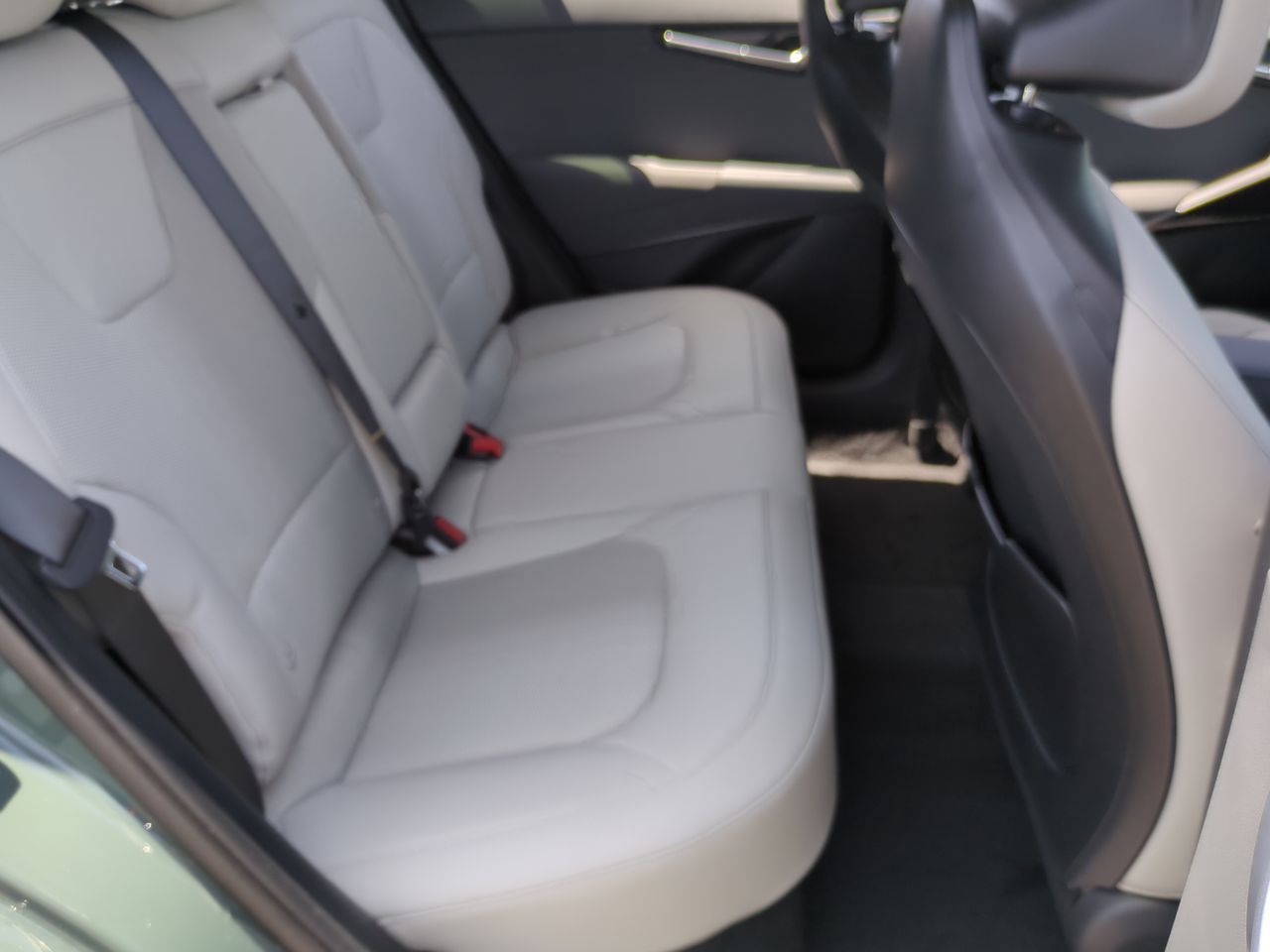 2025 Kia Niro EX Touring photo 22