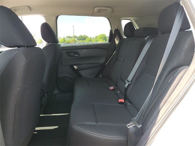 2026 Nissan Rogue S photo 7
