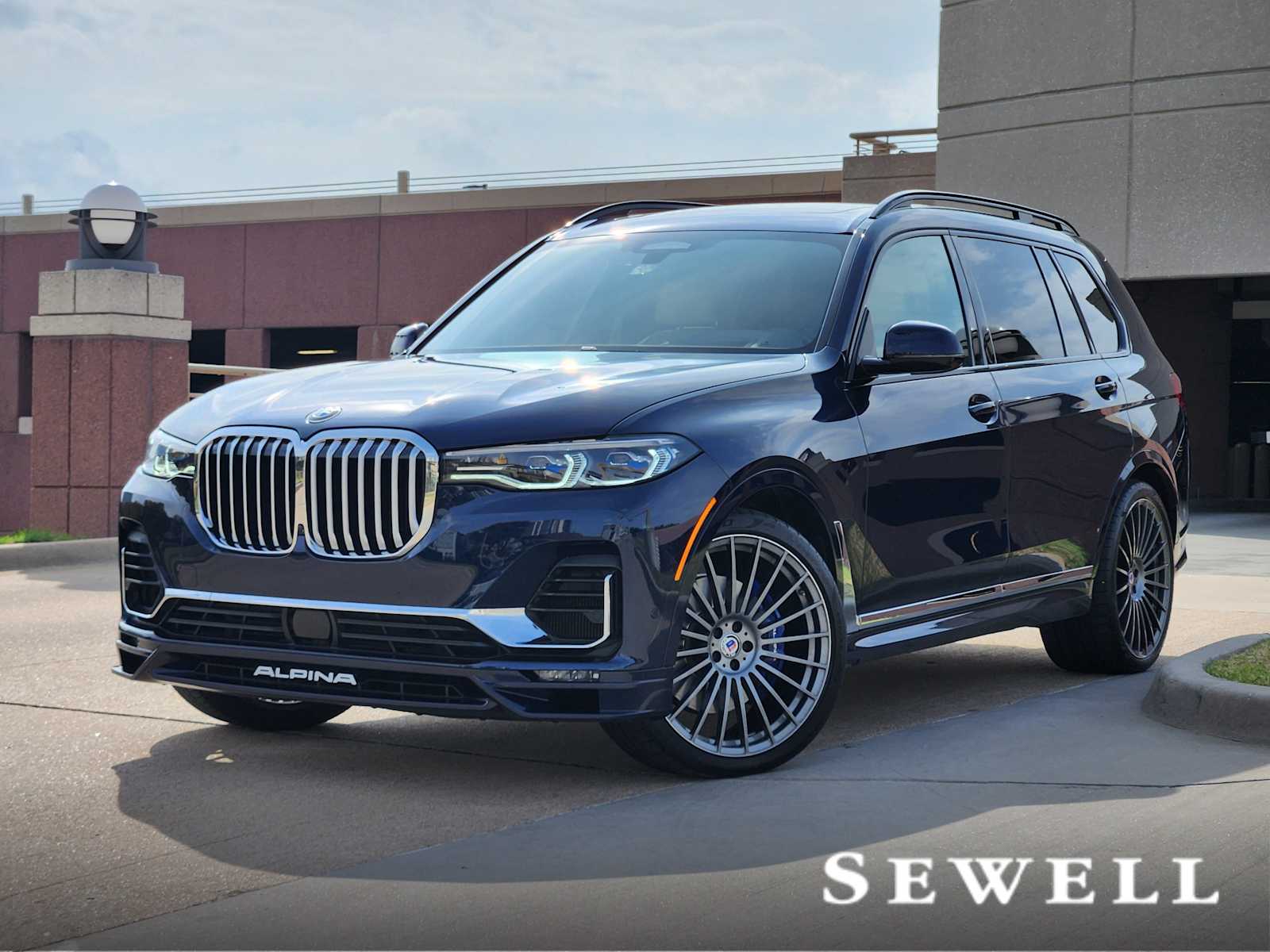 2022 BMW X7 ALPINA XB7's photo