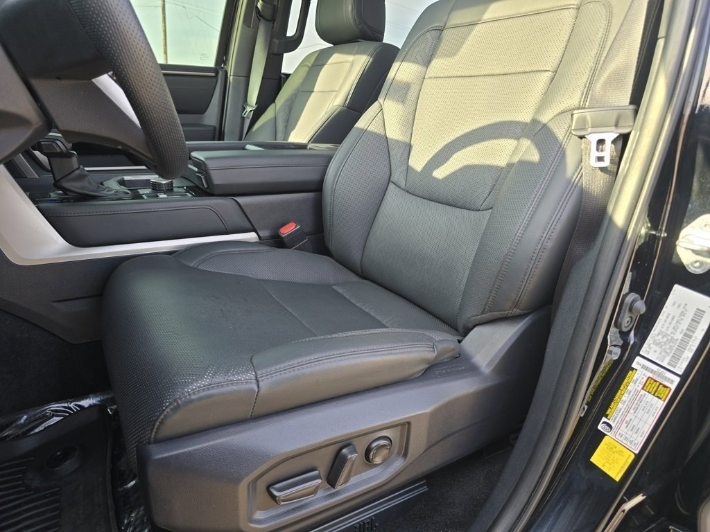 2025 Toyota Tundra Limited Platinum photo 31