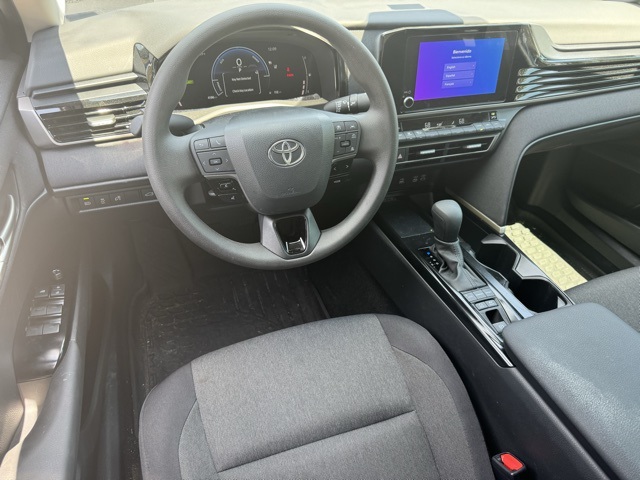 2025 Toyota Camry LE photo 10