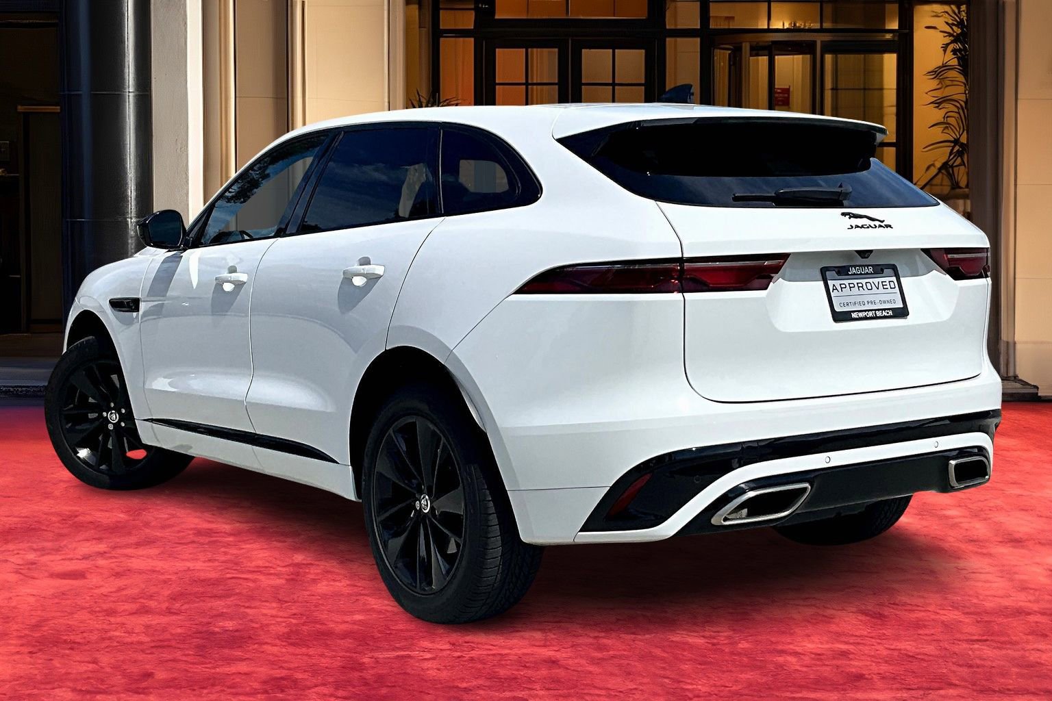 2024 Jaguar F-PACE P400 R-Dynamic S photo 8