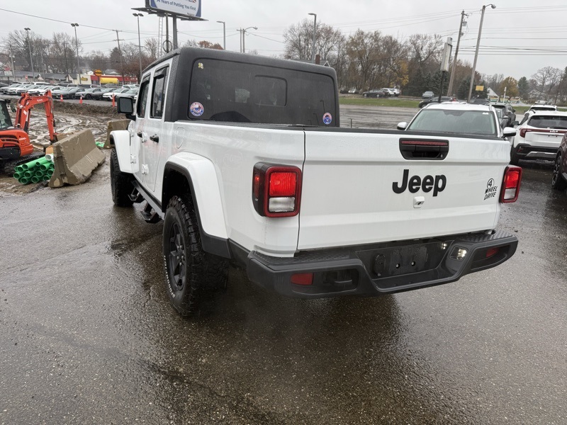 2021 Jeep Gladiator Willys photo 4