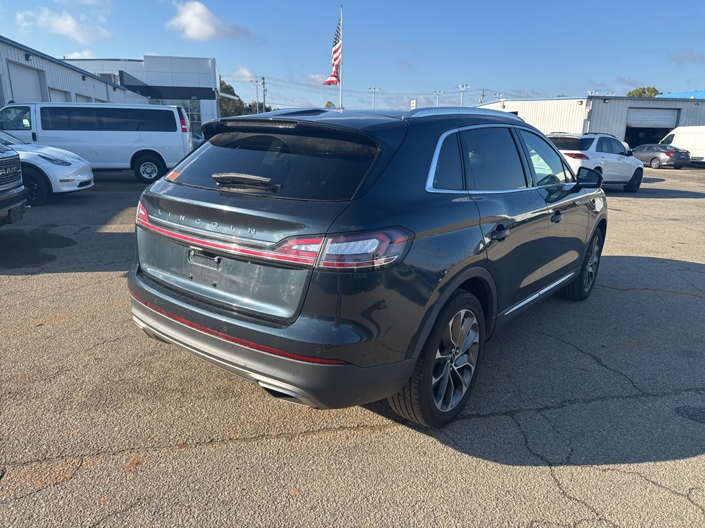 2021 Lincoln Nautilus Reserve photo 3