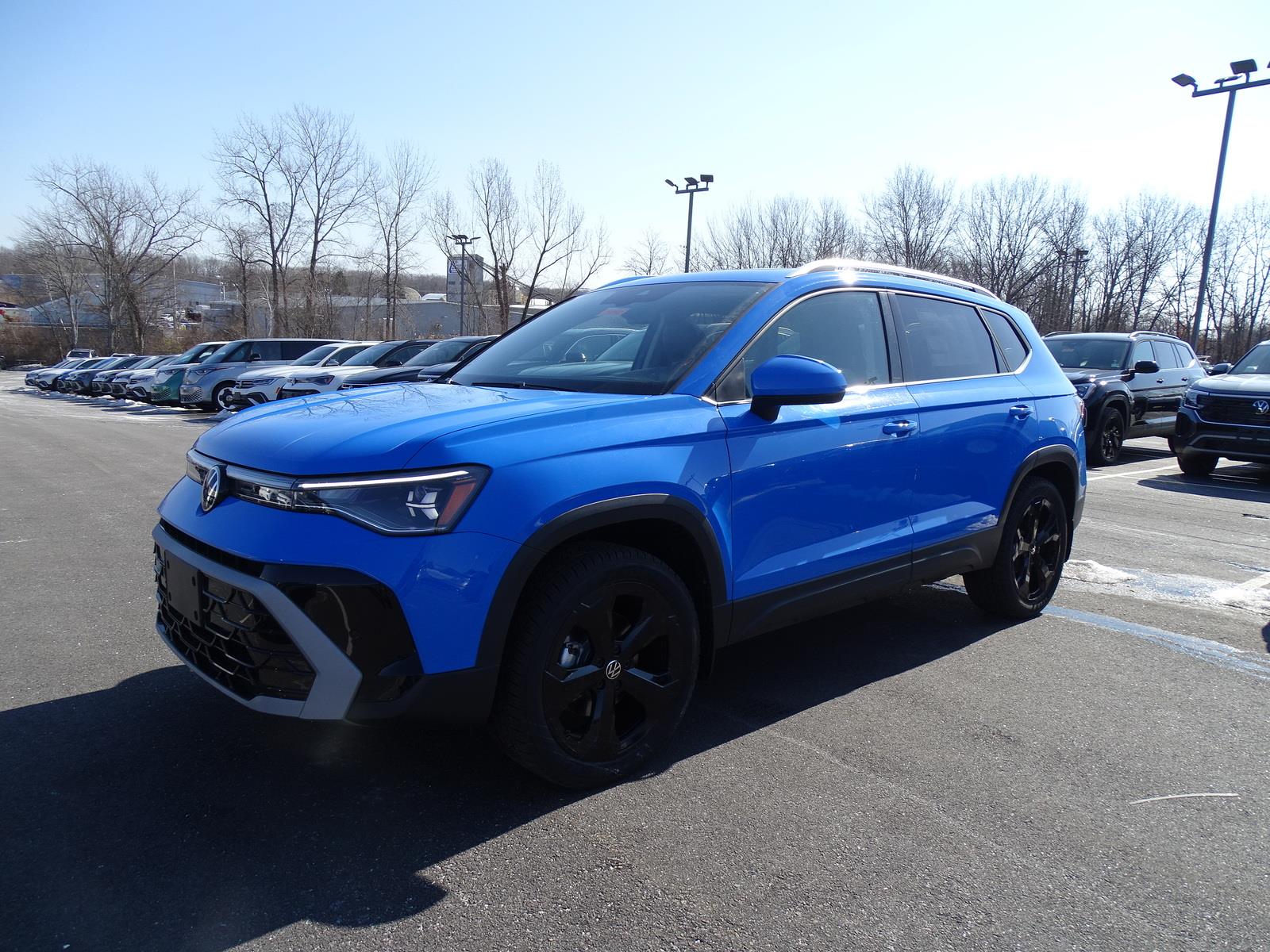 2025 Volkswagen Taos SEL's photo