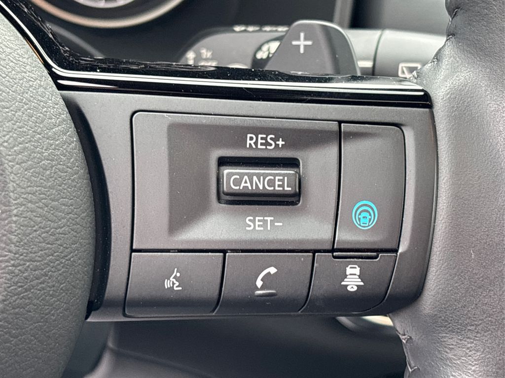 2023 Nissan Rogue SL photo 25
