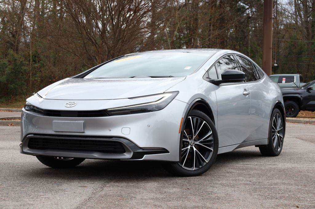 2024 Toyota Prius XLE's photo