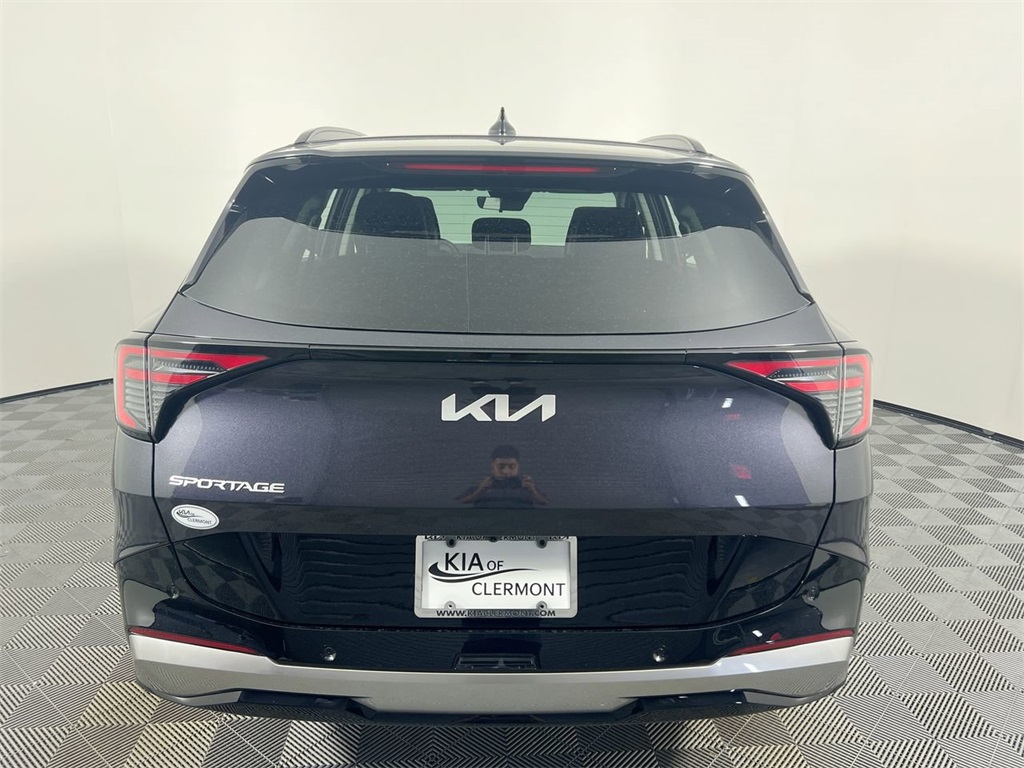 2026 Kia Sportage SX photo 4