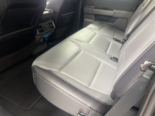 2022 Ford F-150 Lariat photo 29