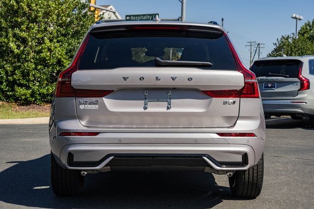 2026 Volvo XC60 B5 Plus photo 3