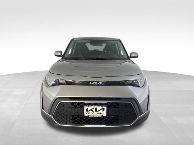 2023 Kia Soul LX photo 2