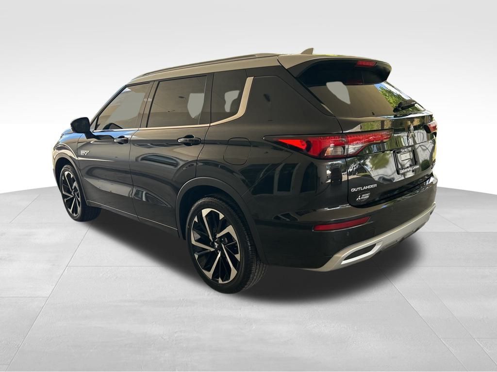 2025 Mitsubishi Outlander PHEV SEL Platinum photo 5