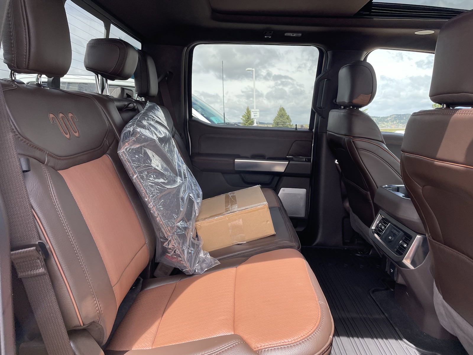 New 2024 Star White Metallic Tri-Coat Ford King Ranch image 22