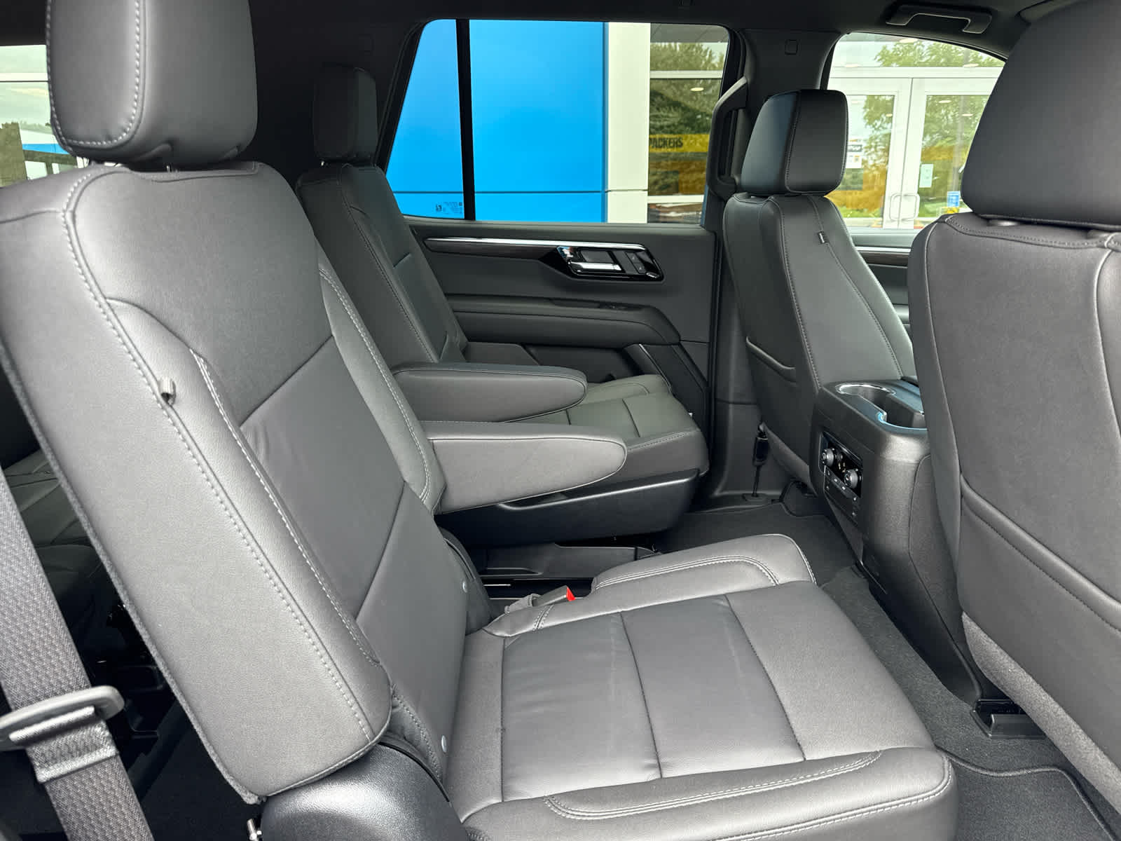 2025 Chevrolet Tahoe LT photo 5