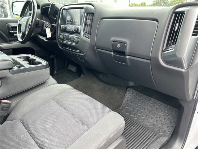 2018 Chevrolet Silverado 1500 LT photo 17