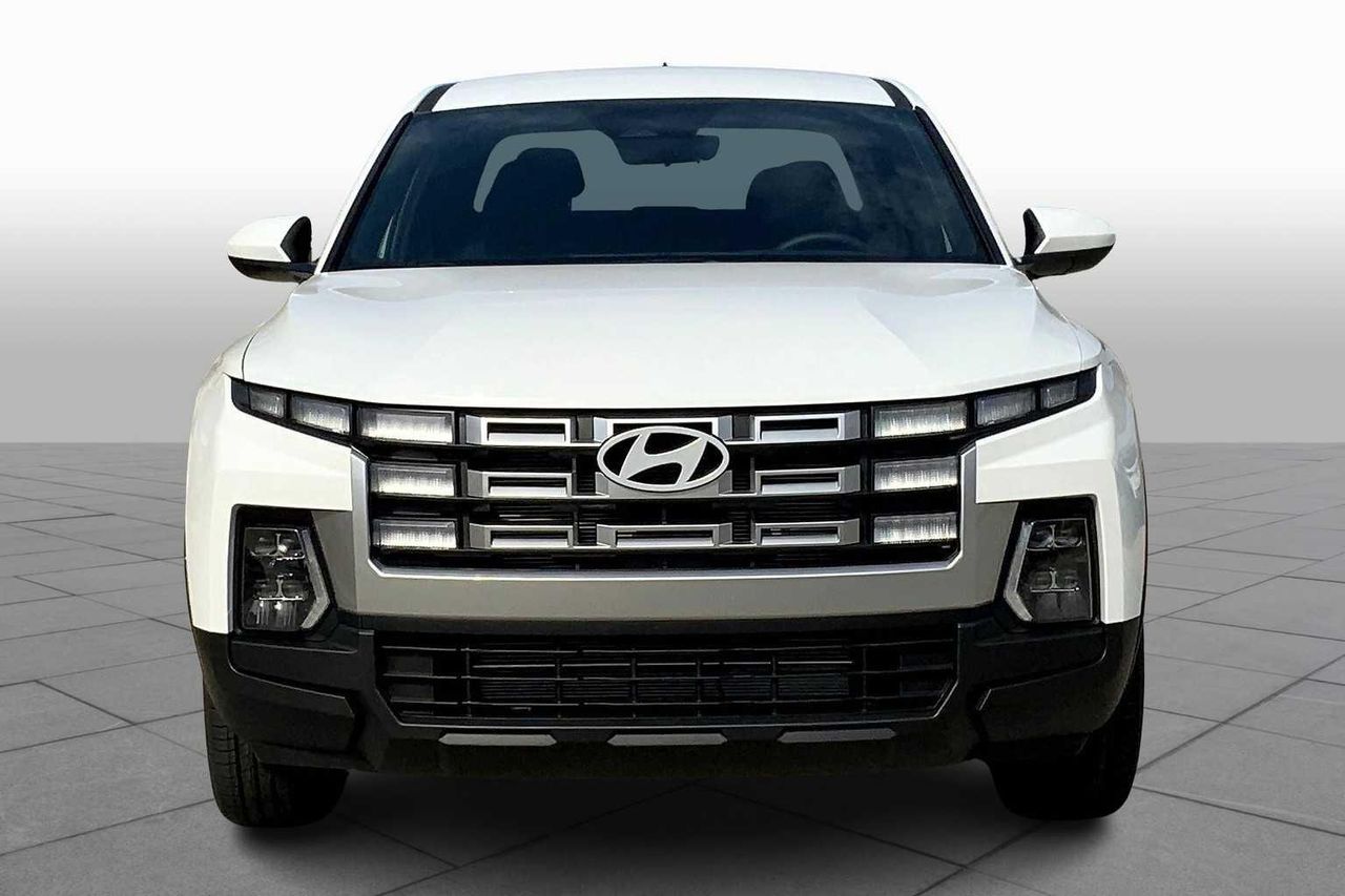 2026 Hyundai Santa Cruz SE photo 3