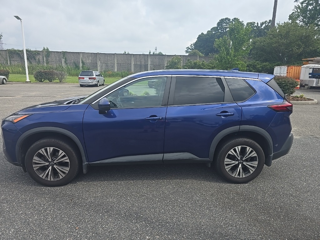 2022 Nissan Rogue SV photo 8
