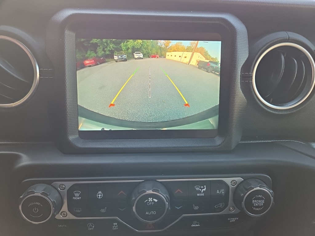 2022 Jeep Wrangler Unlimited Sahara photo 33