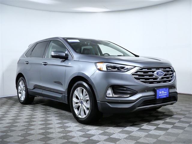 2022 Ford Edge Titanium's photo
