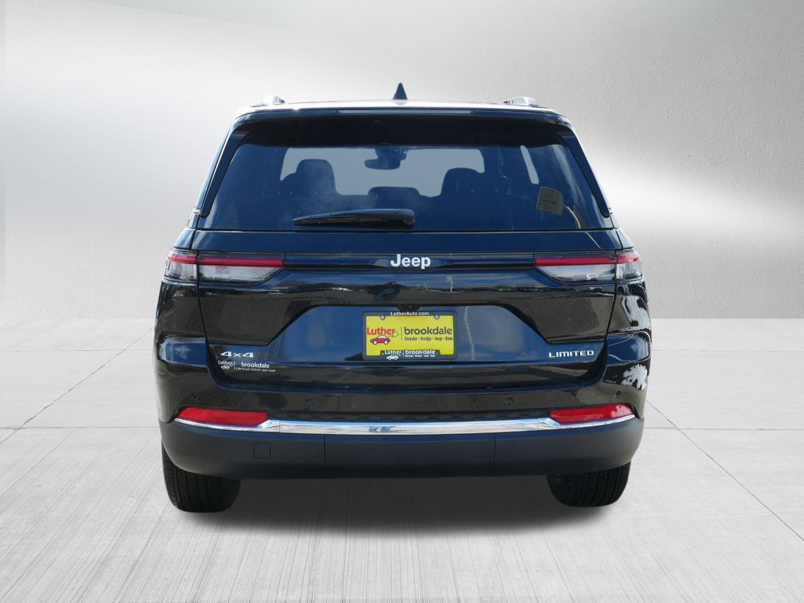 2025 Jeep Grand Cherokee Limited photo 4