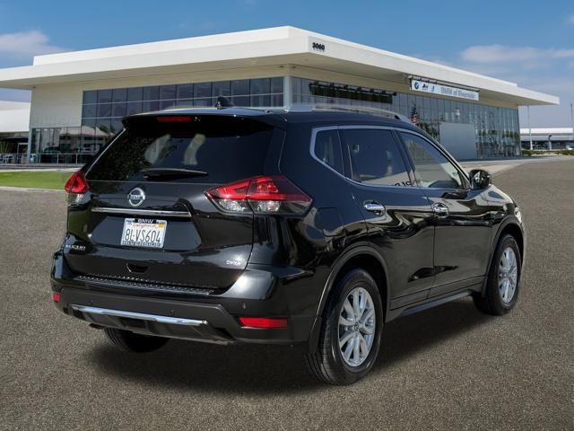 2019 Nissan Rogue SV photo 12