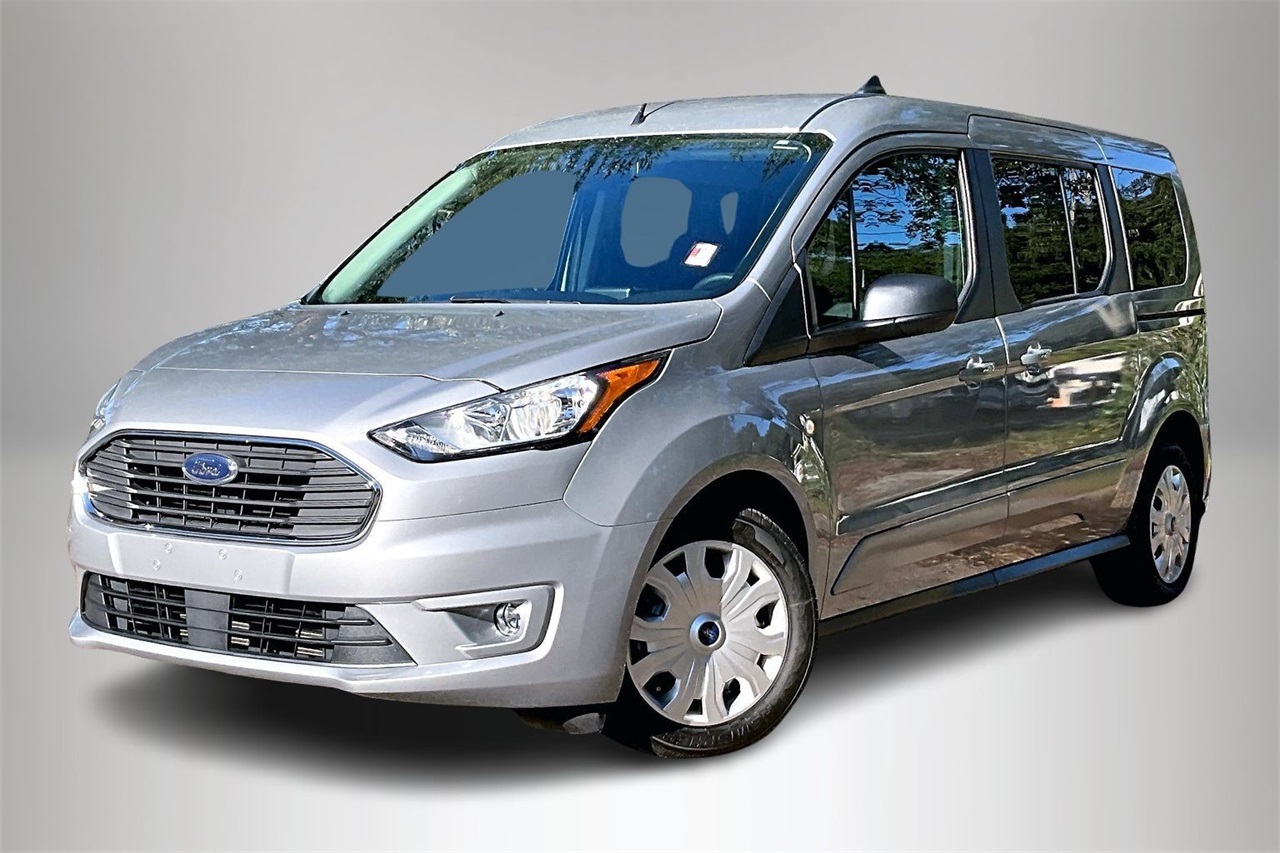 2022 Ford Transit Connect XLT's photo