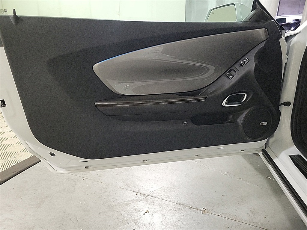 2011 CHEVROLET CAMARO - Image 18
