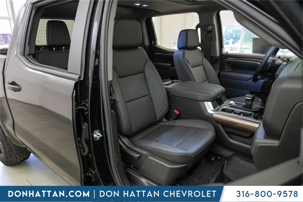 2026 Chevrolet Silverado RST photo 30