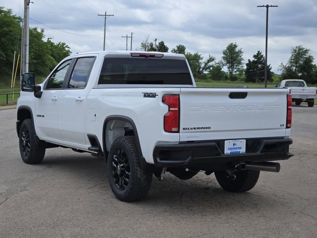 2025 Chevrolet Silverado 2500HD LT photo 3