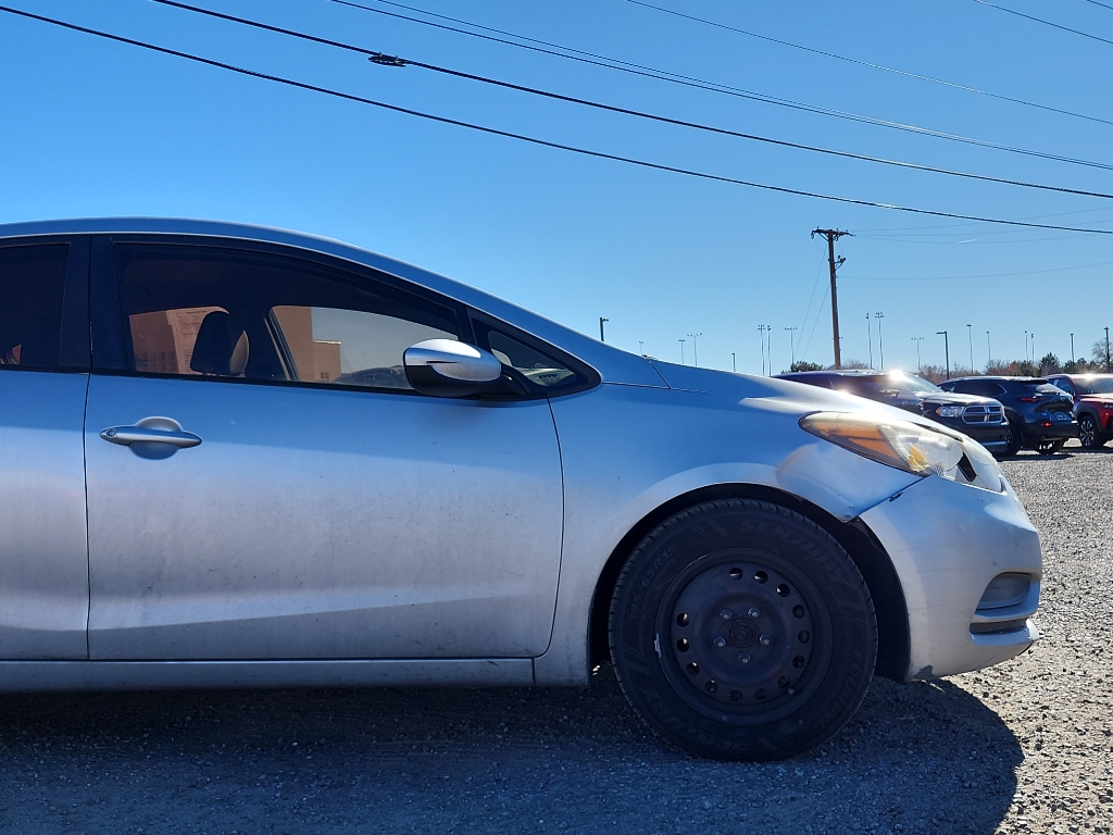 2015 Kia Forte LX photo 4