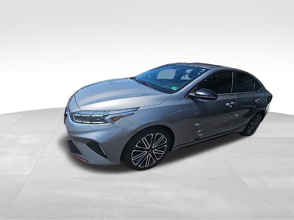 2022 Kia Forte GT photo 2