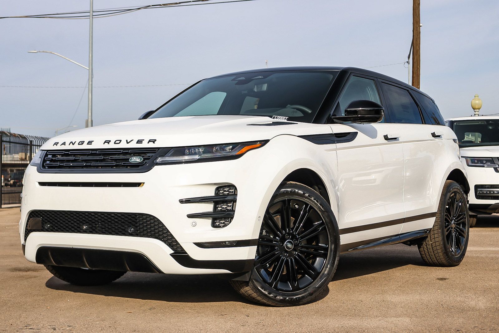 2026 Land Rover Range Rover Evoque Dynamic SE