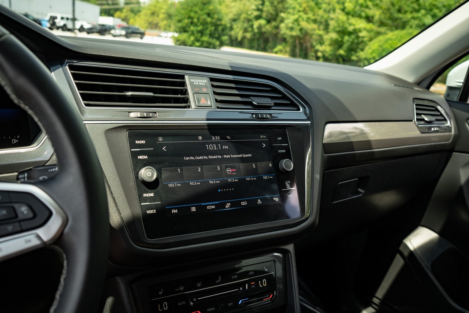 2022 Volkswagen Tiguan SE photo 20