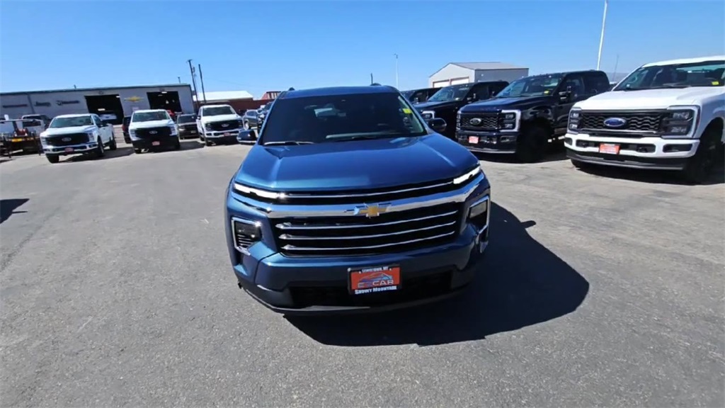 2026 Chevrolet Traverse photo 3